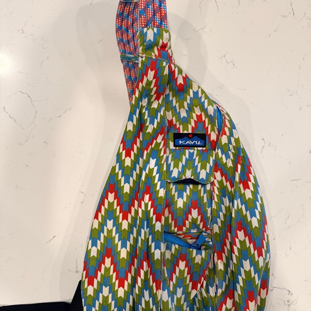 Kavu Zigzag Patterned Sling Bag in Red, Blue, Green, White